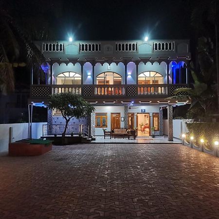 Nallur Holidays Inn Jaffna Exteriör bild