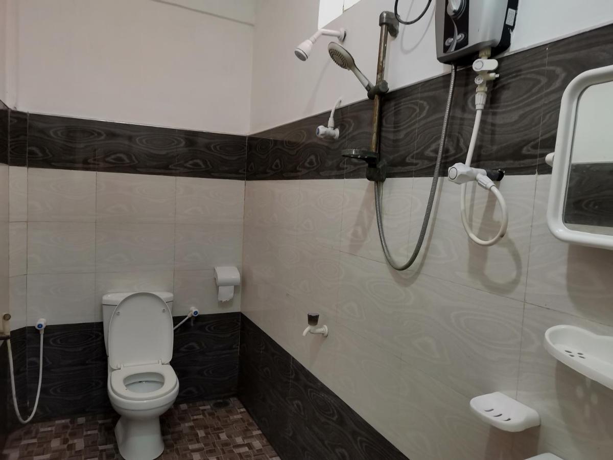 Nallur Holidays Inn Jaffna Exteriör bild