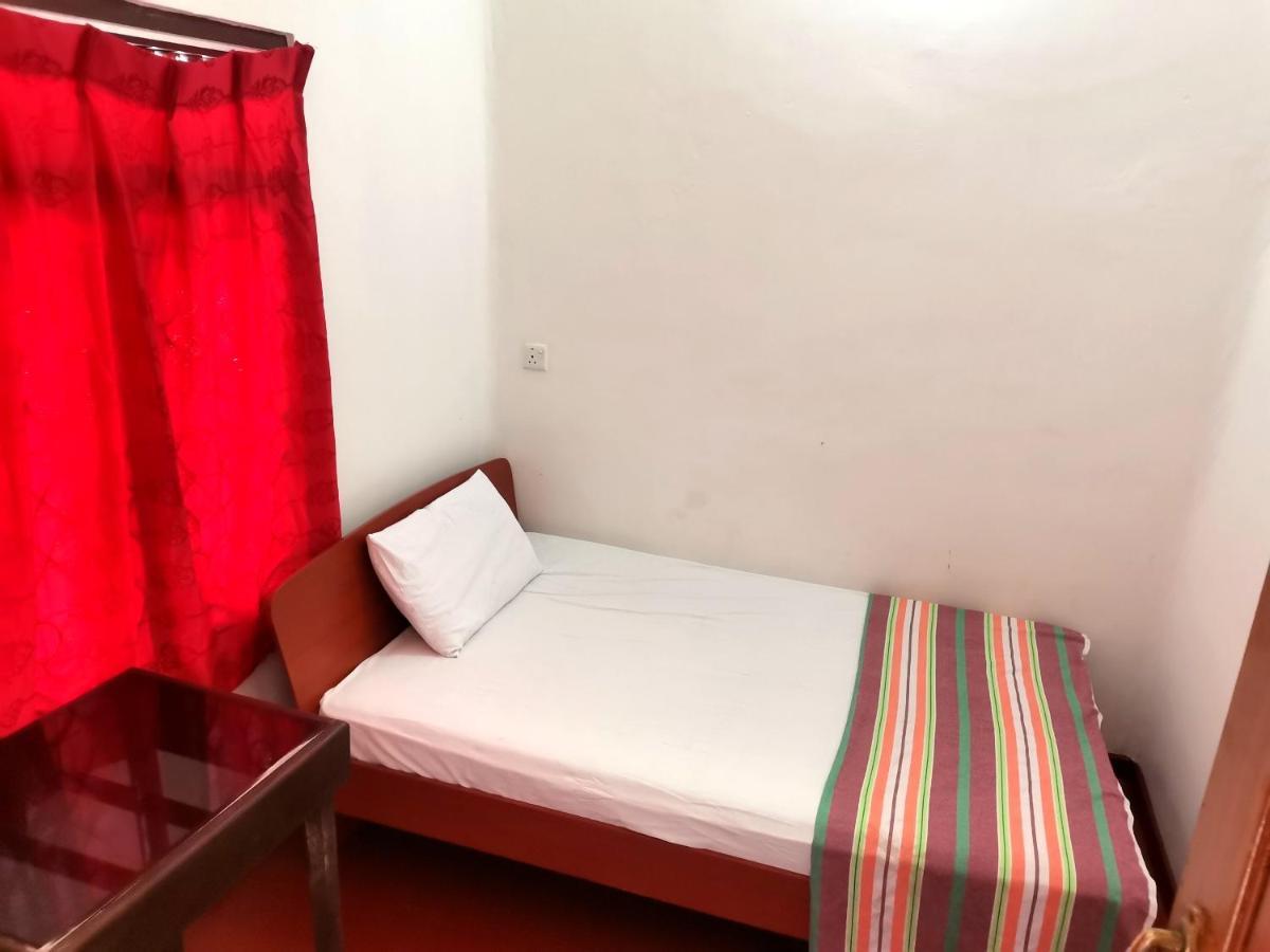 Nallur Holidays Inn Jaffna Exteriör bild