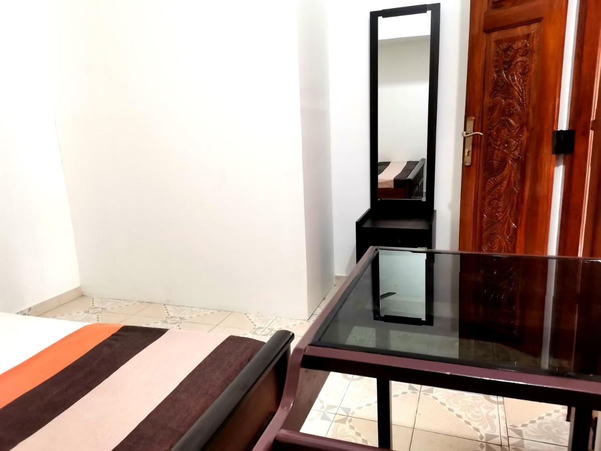 Nallur Holidays Inn Jaffna Exteriör bild