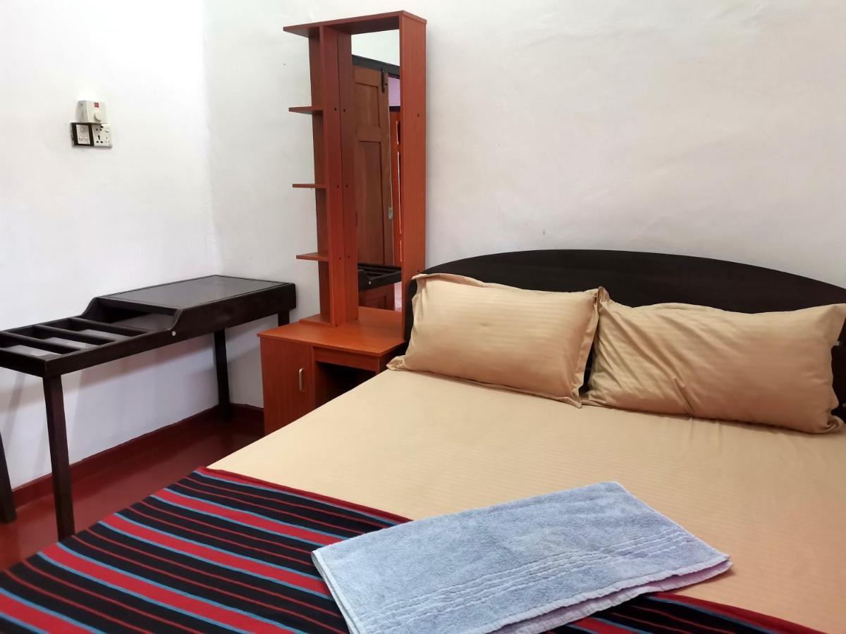 Nallur Holidays Inn Jaffna Exteriör bild