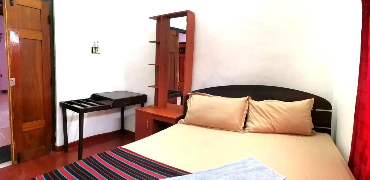 Nallur Holidays Inn Jaffna Exteriör bild