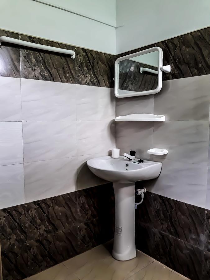 Nallur Holidays Inn Jaffna Exteriör bild